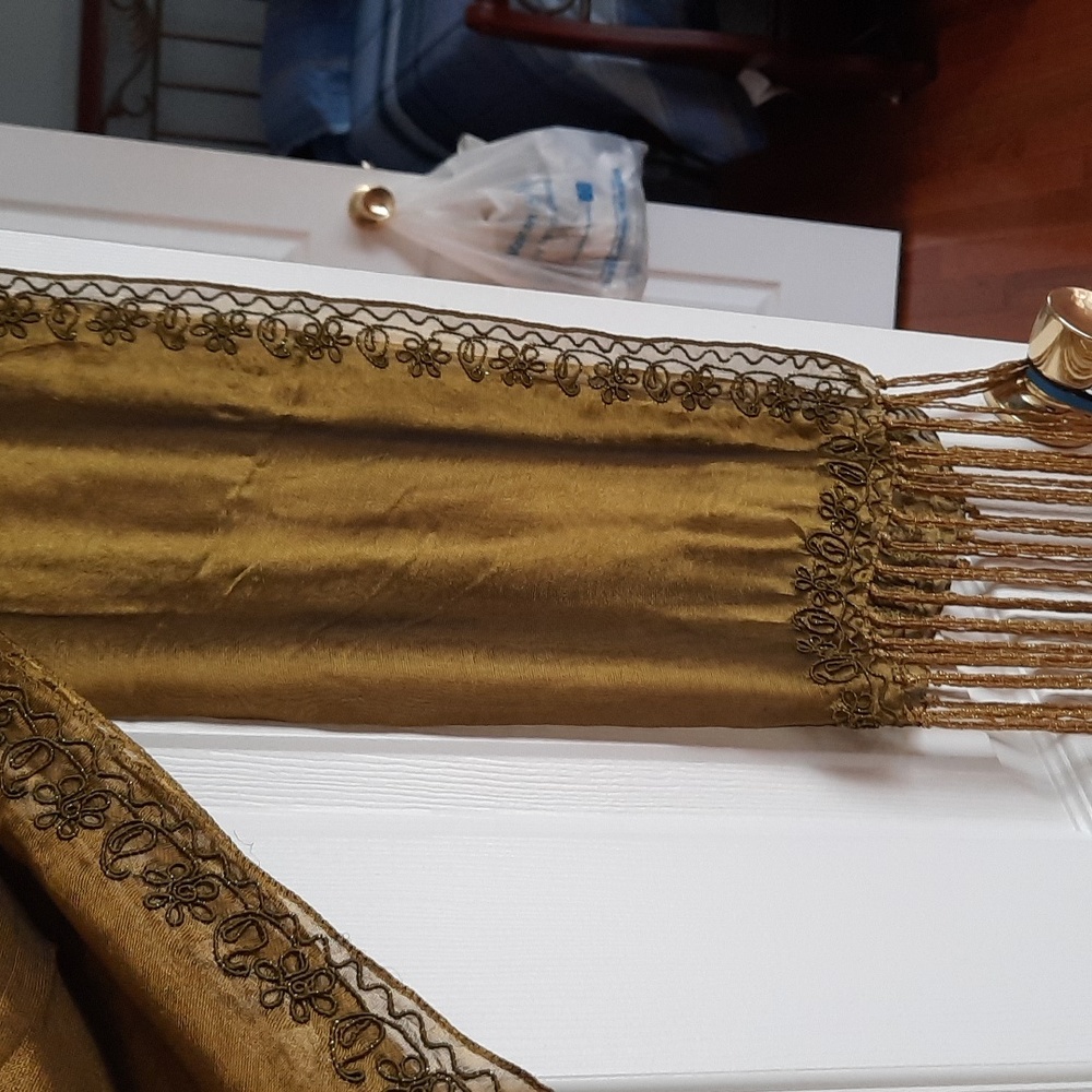 Silky, satin wrap